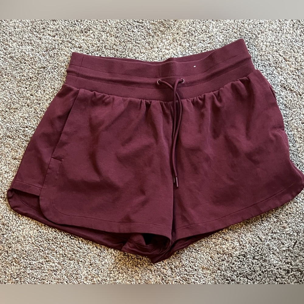 Old Navy Women's Maroon Athletic Shorts